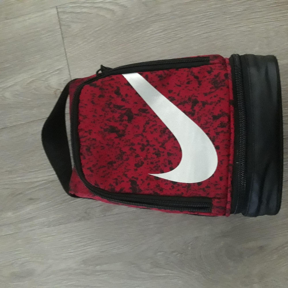 Nike lunchbox